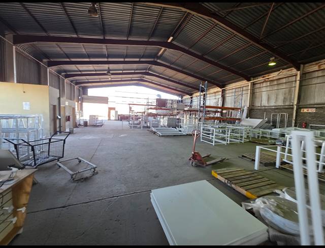 1,500M² WAREHOUSE TO LET IN ALRODE